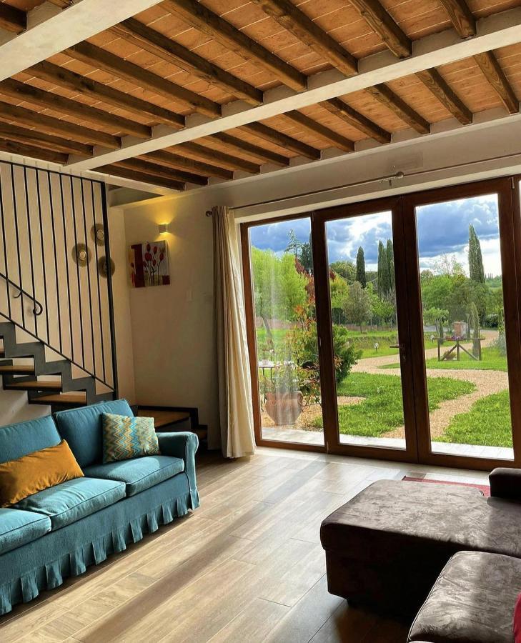 Agriturismo La Corte Del Sole Сиена Экстерьер фото