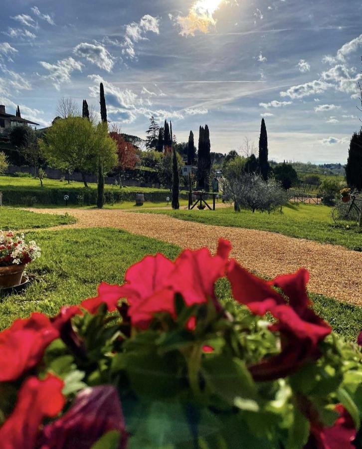 Agriturismo La Corte Del Sole Сиена Экстерьер фото