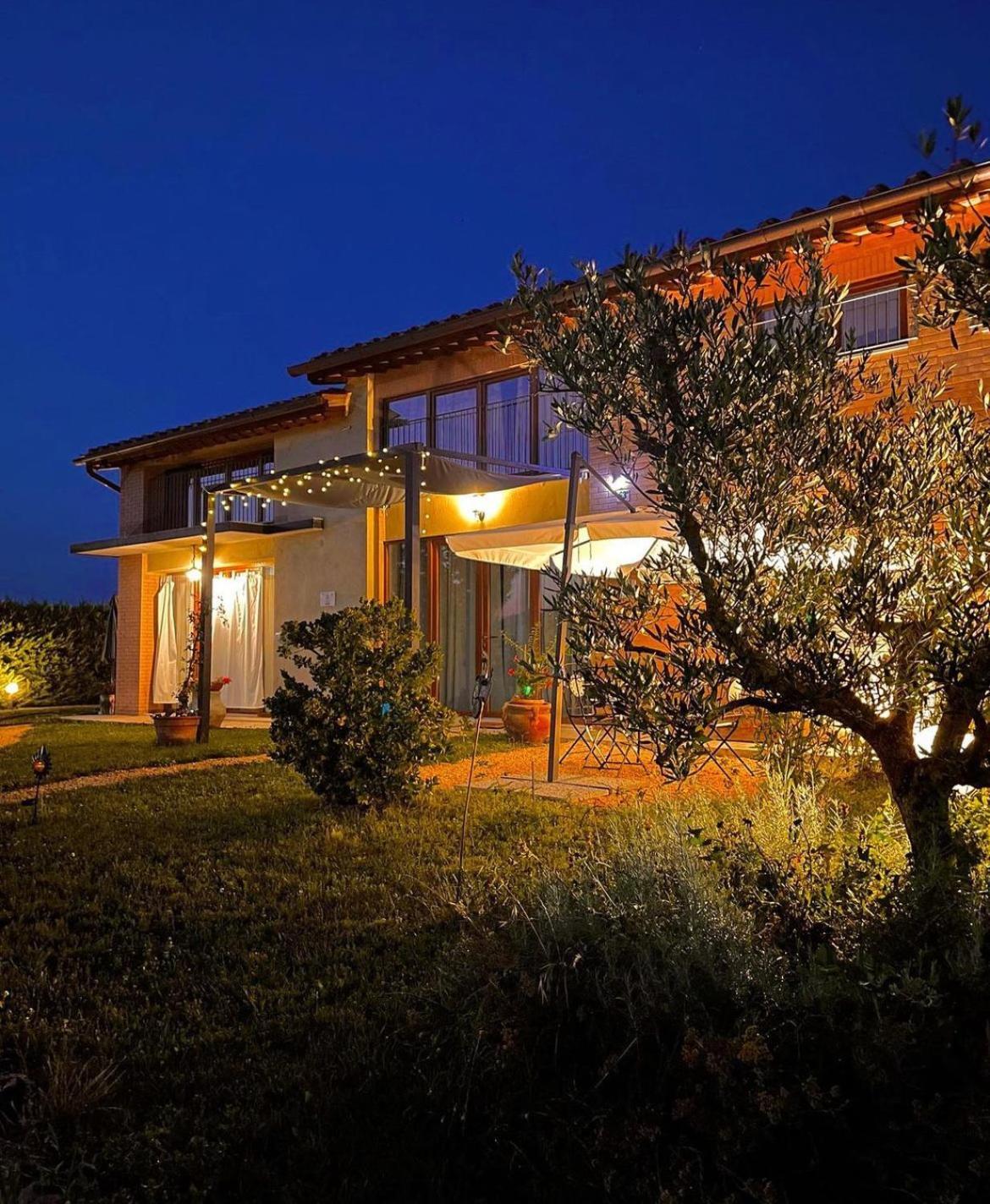 Agriturismo La Corte Del Sole Сиена Экстерьер фото
