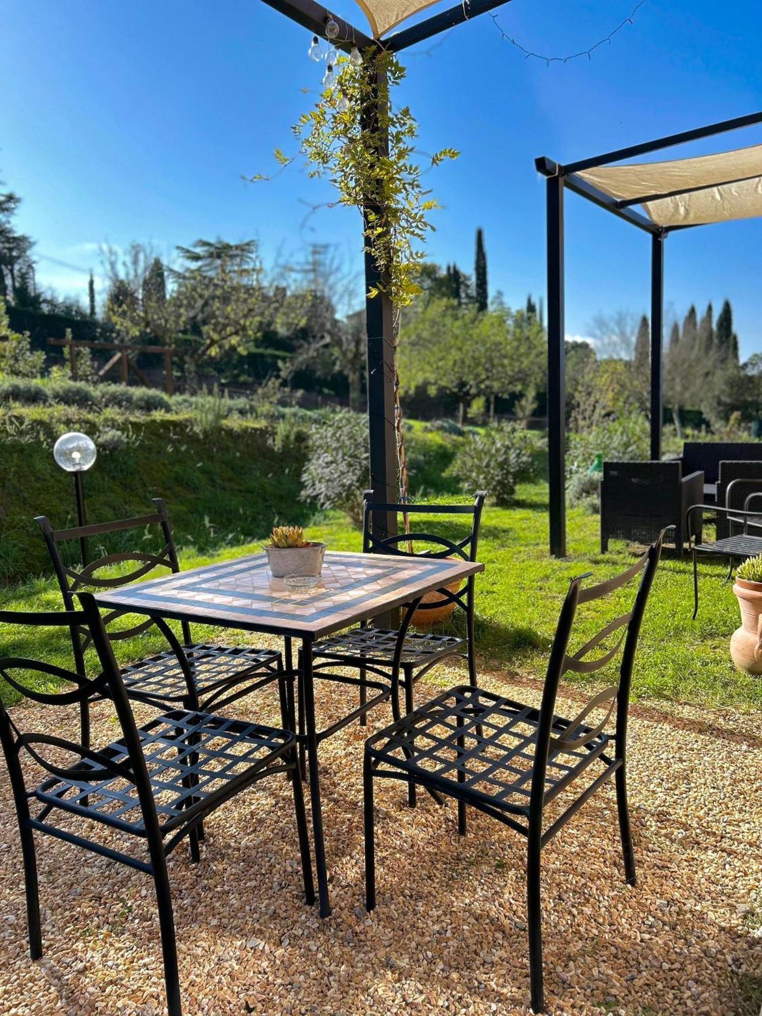 Agriturismo La Corte Del Sole Сиена Экстерьер фото