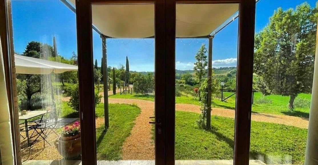 Agriturismo La Corte Del Sole Сиена Экстерьер фото